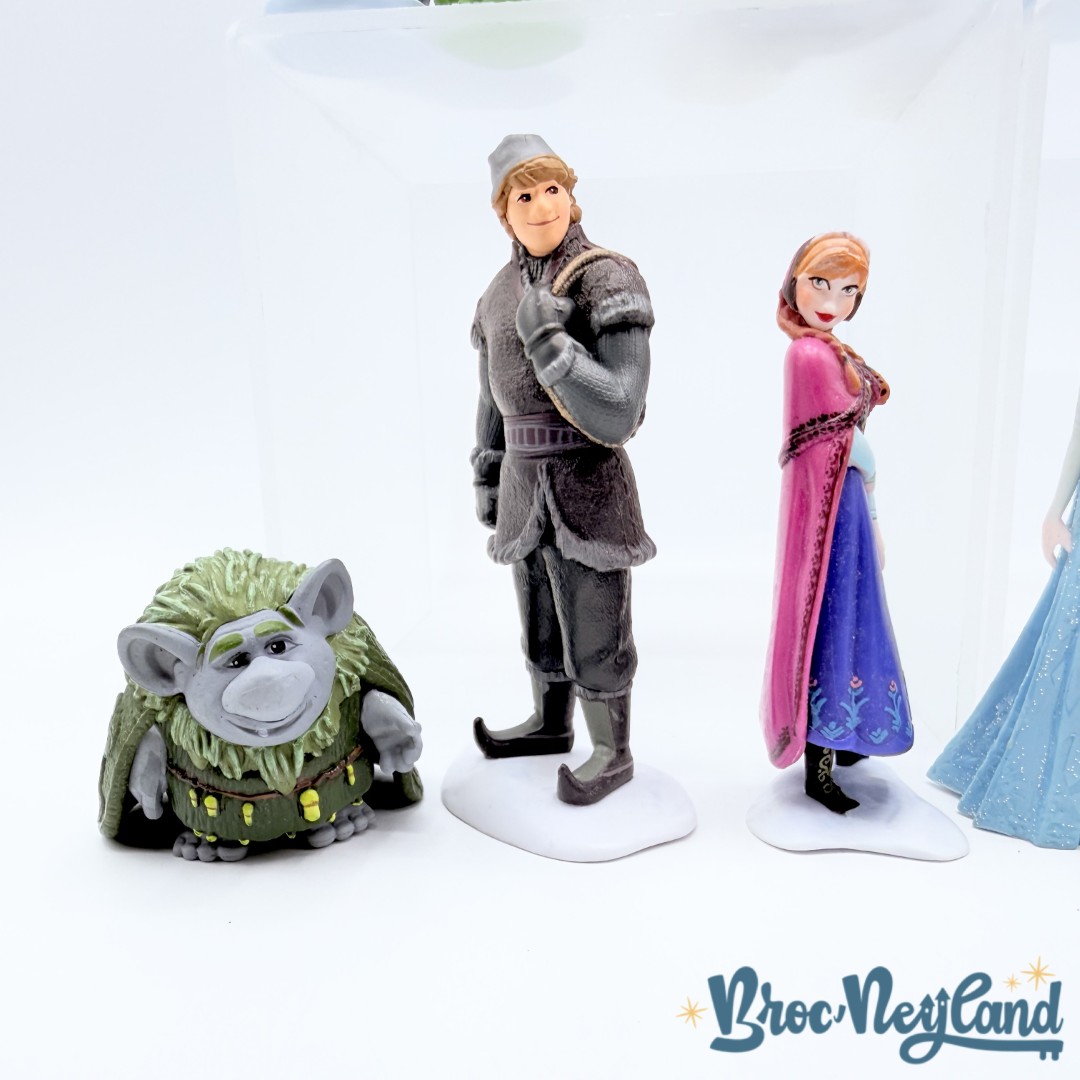 Figurines-La-Reine-des-Neiges-Mega-Playset-Disney-Store-Frozen-Ensemble-de-jeu-géant (2)