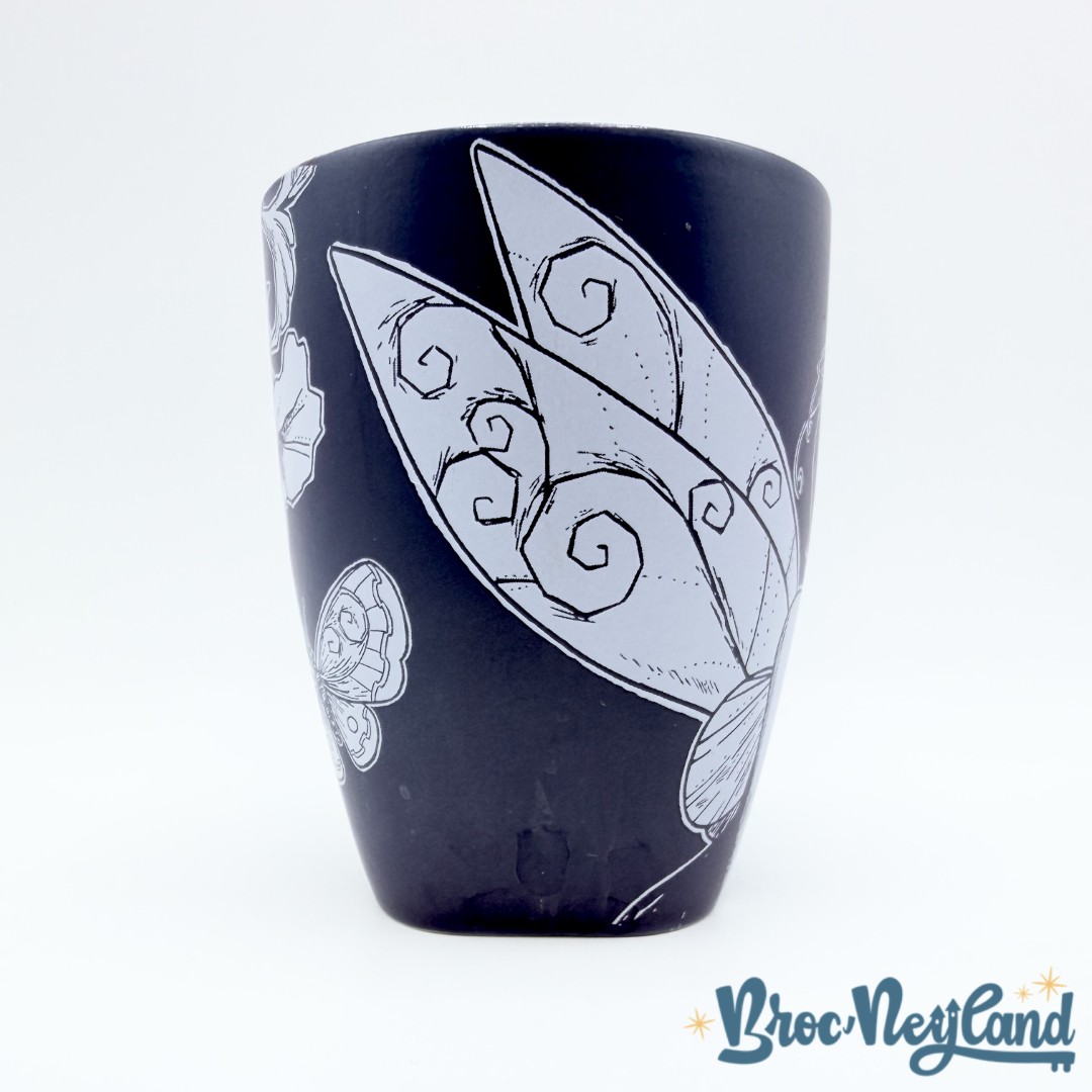 Tasse-Fée-Clochette-Baroque-Disneyland-Paris-2020-mug-Disney-bleu-fleur-dessin-croquis (3)