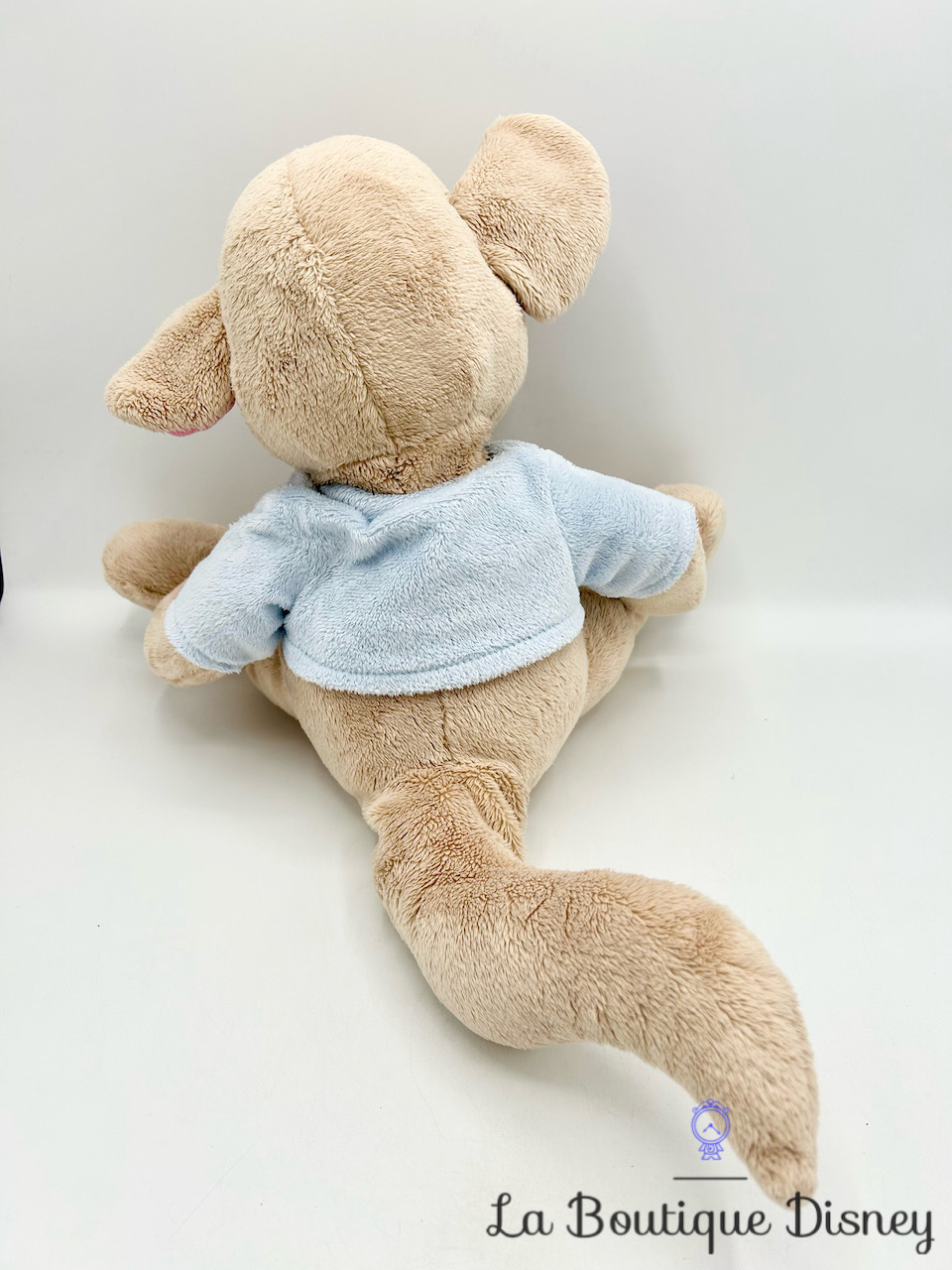 peluche-petit-gourou-disney-store-kangourou-winnie-ourson-roo-écusson-2