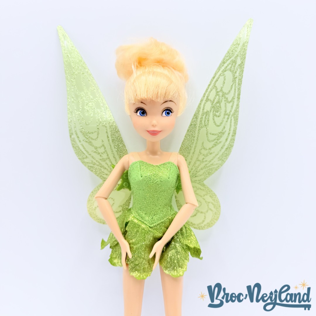 Poupée-Fée-Clochette-Papillonnante-Disneyland-2018-Fairies-Flutter-Doll-fée-vert-ailes-28-cm (3)