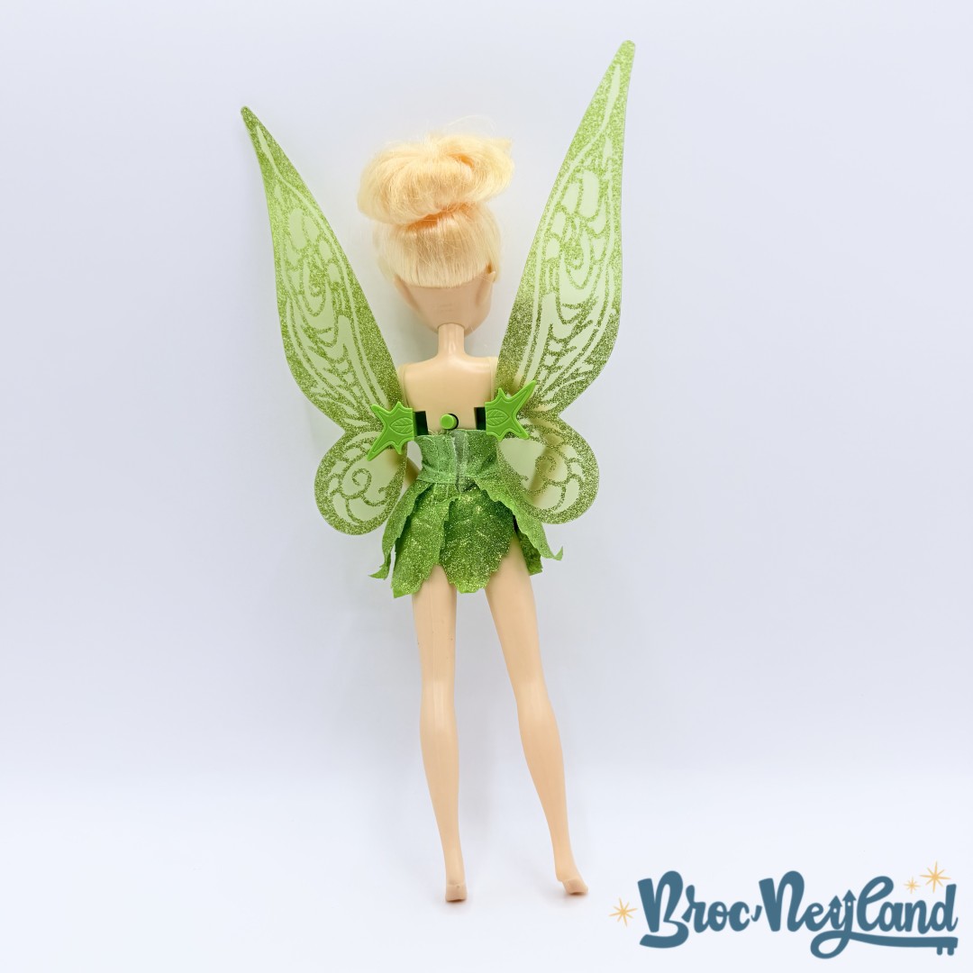 Poupée-Fée-Clochette-Papillonnante-Disneyland-2018-Fairies-Flutter-Doll-fée-vert-ailes-28-cm (2)