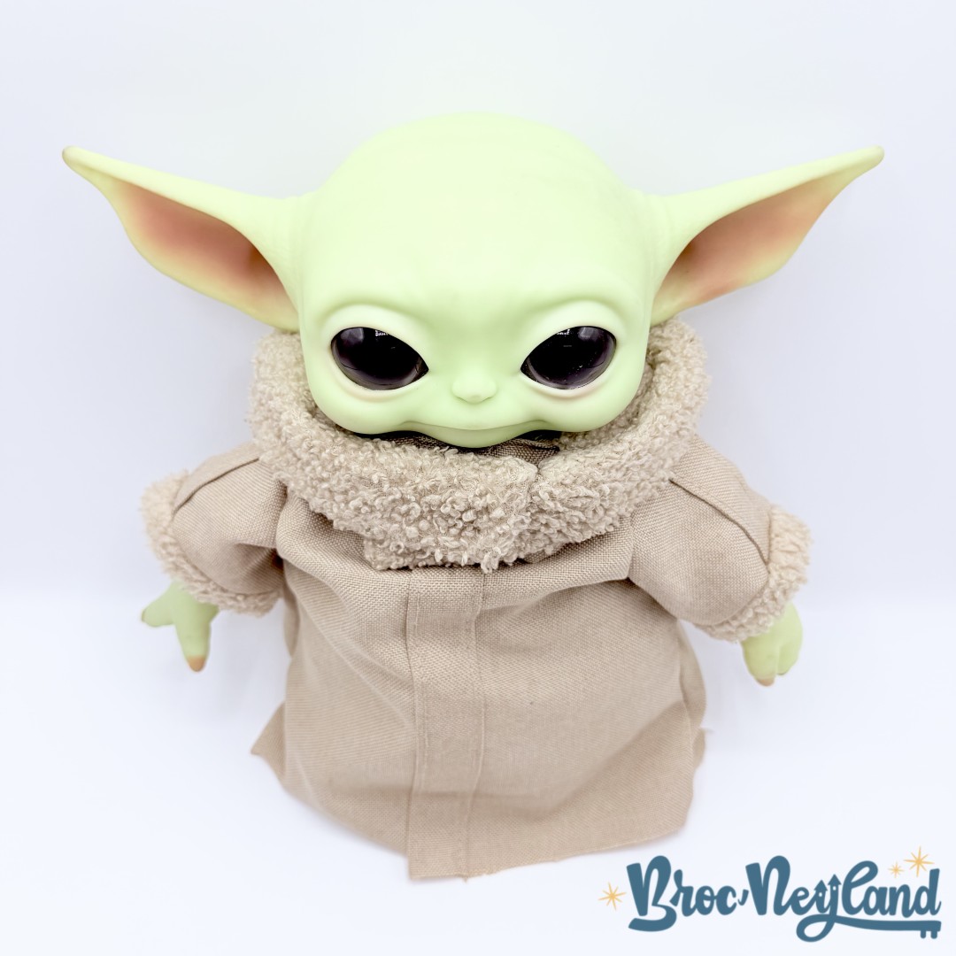 Peluche-Grogu-The-Mandalorian-Star-Wars-Disney-Mattel-2020-bébé-Yoda-32-cm (5)