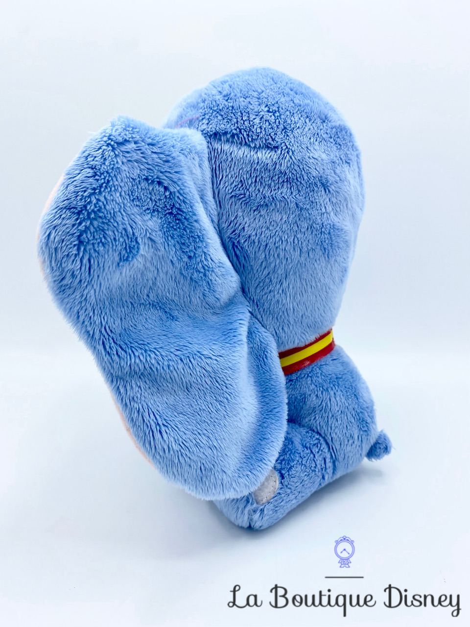 Peluche Dumbo Disney elephant gris bleu grandes oreilles 22 cm Peluches Peluches Disney La Boutique Disney