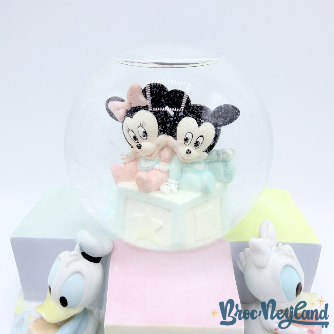 Boule-à-neige-Mickey-Minnie-Bébés-Nursery-Disney-Store-snow-globe-vintage-Brahms-Lullaby (2)
