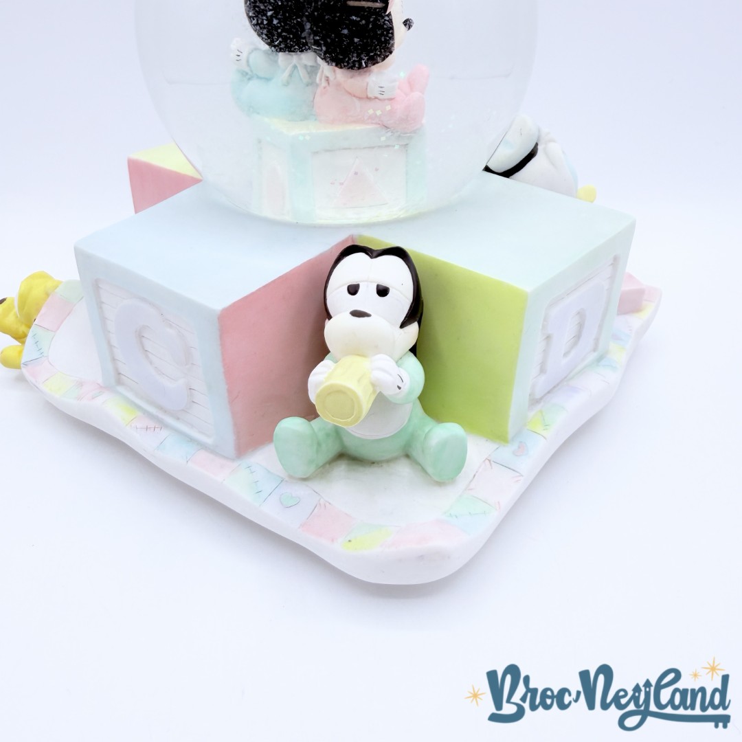 Boule-à-neige-Mickey-Minnie-Bébés-Nursery-Disney-Store-snow-globe-vintage-Brahms-Lullaby (8)