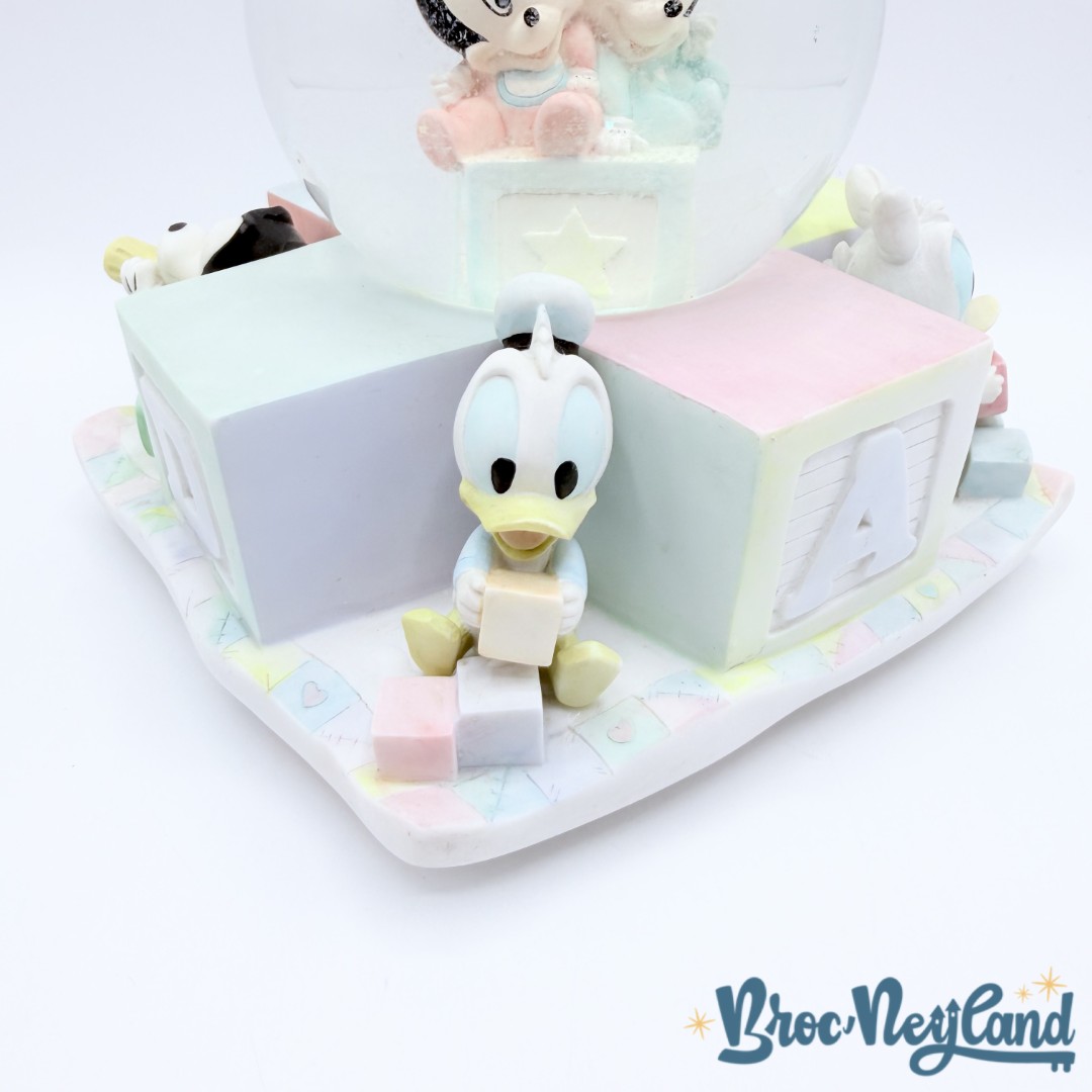 Boule-à-neige-Mickey-Minnie-Bébés-Nursery-Disney-Store-snow-globe-vintage-Brahms-Lullaby (9)