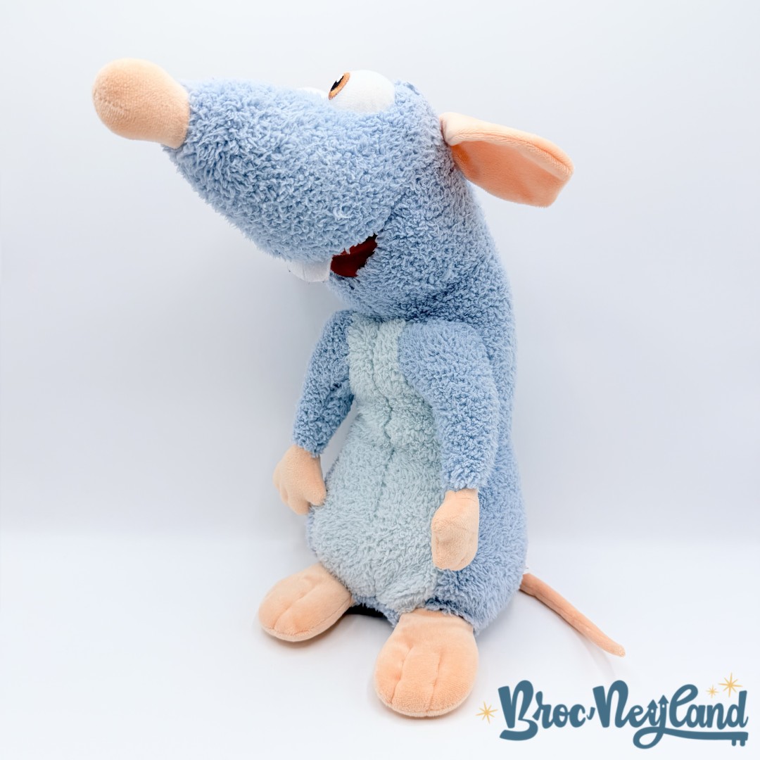 Peluche-Rémy-Ratatouille-Disney-Store-Exclusive-rat-bleu-écusson-38-cm (4)