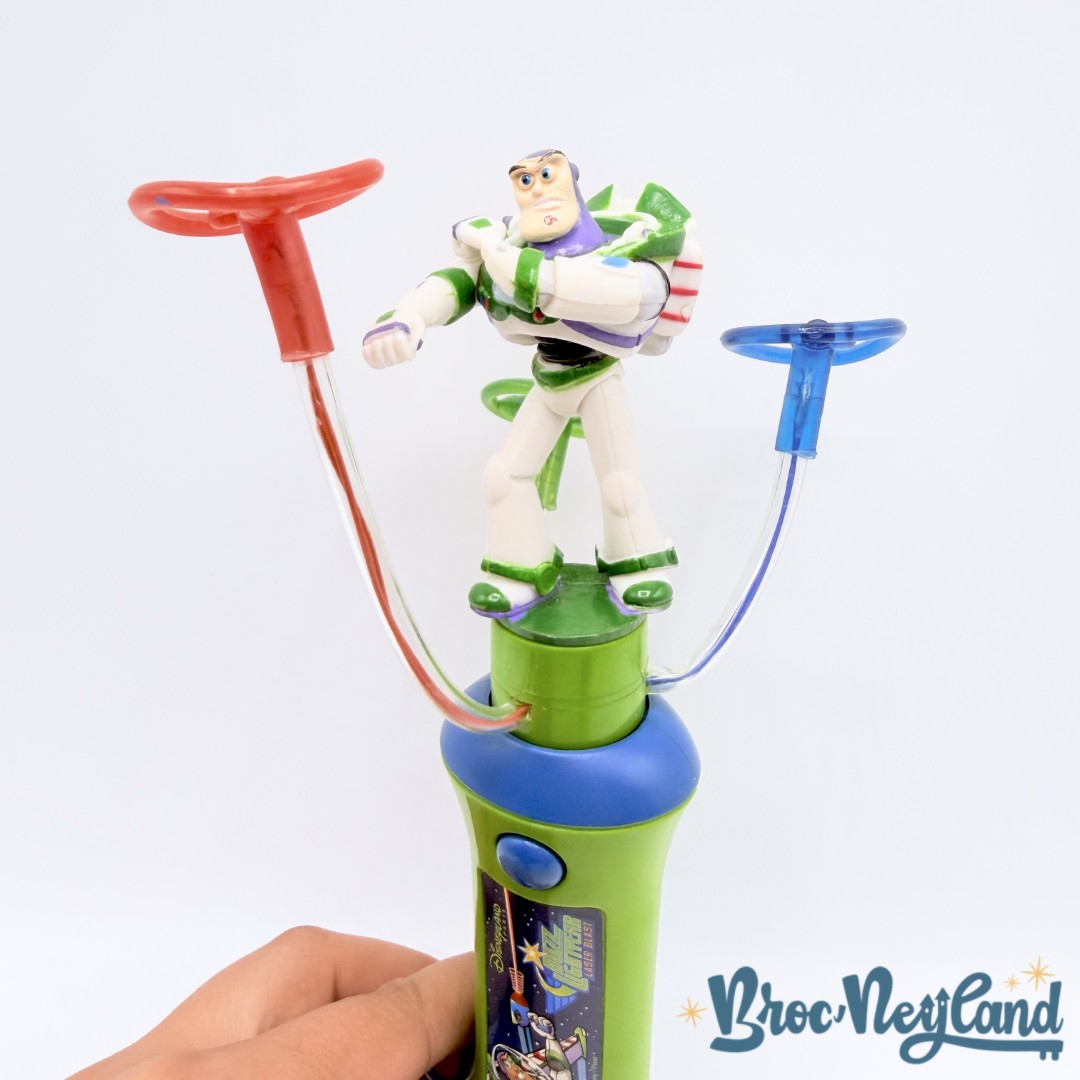 Jouet-Buzz-éclair-tourne-lumineux-Disneyland-Paris-2019-Disney-Toy-Story-space-rangers-22-cm (4)