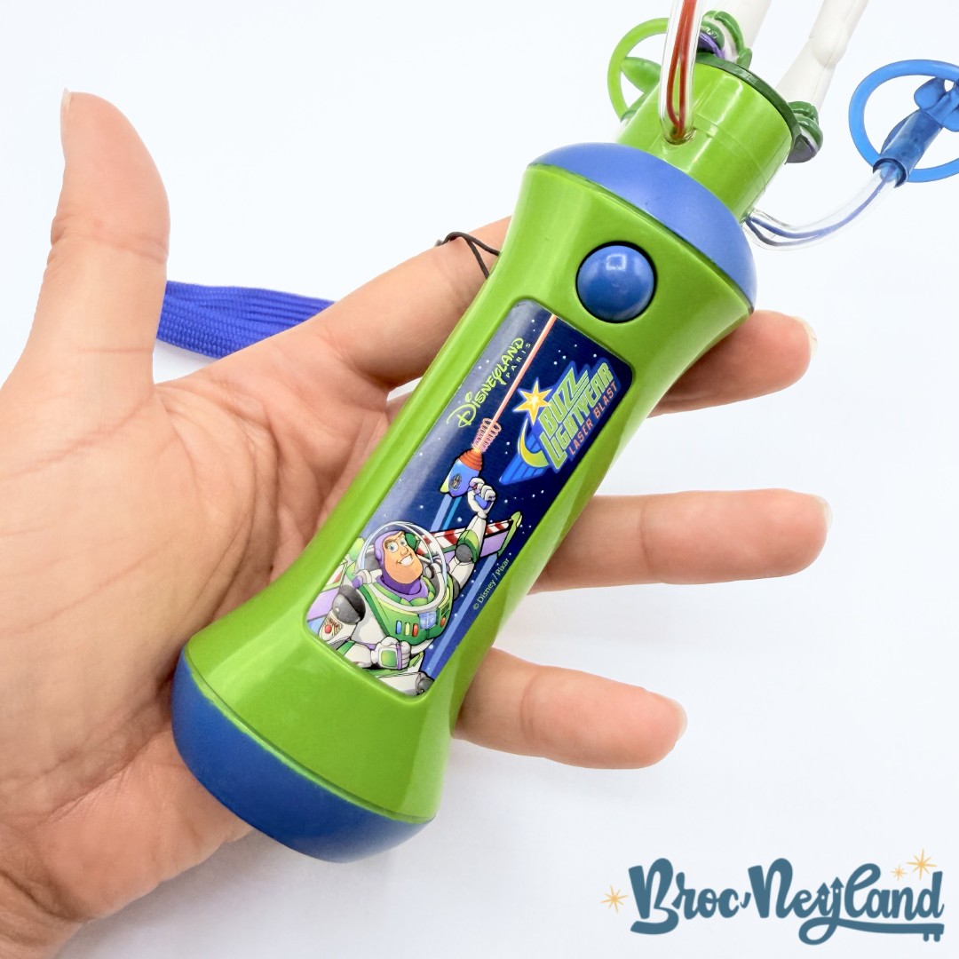 Jouet-Buzz-éclair-tourne-lumineux-Disneyland-Paris-2019-Disney-Toy-Story-space-rangers-22-cm (3)