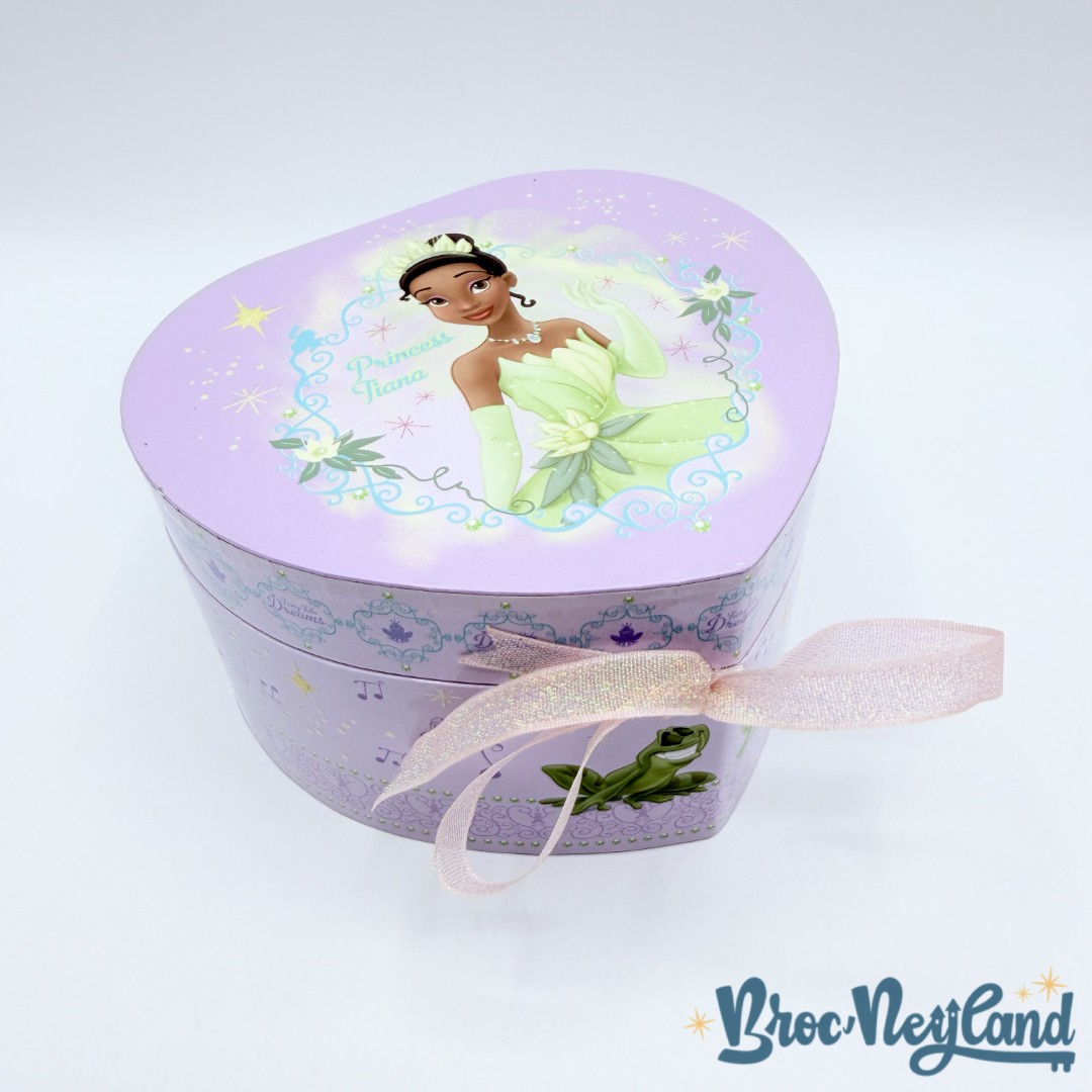 Boite-à-musique-Tiana-La-Princesse-et-la-Grenouille-Disneyland-Paris-Disney-coeur-violet-bijoux-musicale (4)