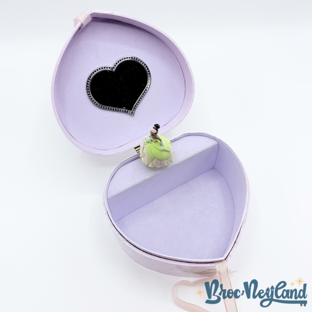 Boite-à-musique-Tiana-La-Princesse-et-la-Grenouille-Disneyland-Paris-Disney-coeur-violet-bijoux-musicale (6)