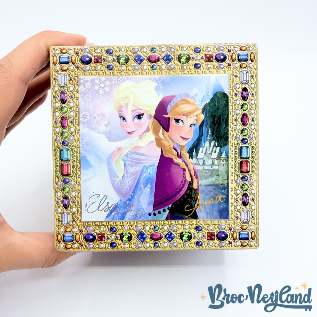Boite-à-musique-Elsa-Anna-La-Reine-des-Neiges-Disneyland-Paris-2019-Disney-Frozen-bijoux-bleu (5)