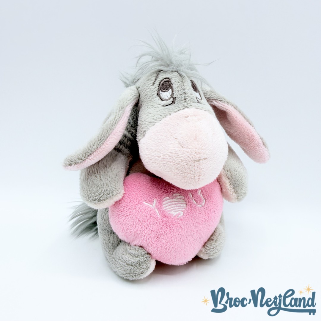 Peluche-Bourriquet-I-Love-You-Disneyland-Disney-âne-gris-cœur-16-cm (3)