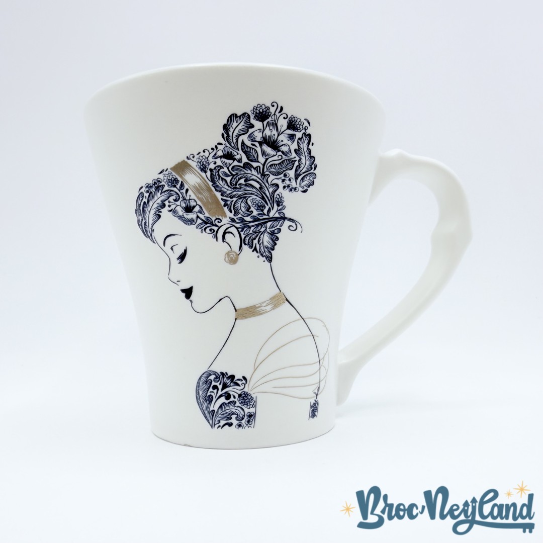 Tasse-Cendrillon-Midnight-is-just-the-Beginning-Disney-Parks-2019-mug-blanc-bleu (2)