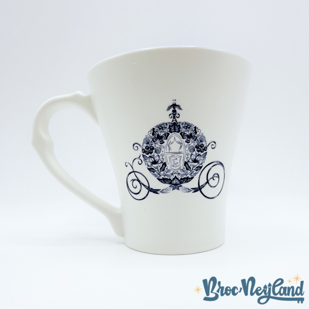 Tasse-Cendrillon-Midnight-is-just-the-Beginning-Disney-Parks-2019-mug-blanc-bleu (4)