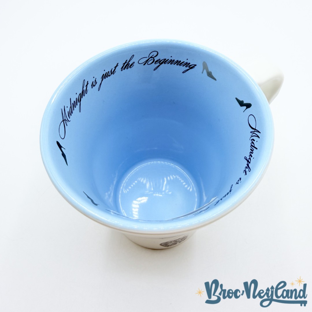 Tasse-Cendrillon-Midnight-is-just-the-Beginning-Disney-Parks-2019-mug-blanc-bleu (3)