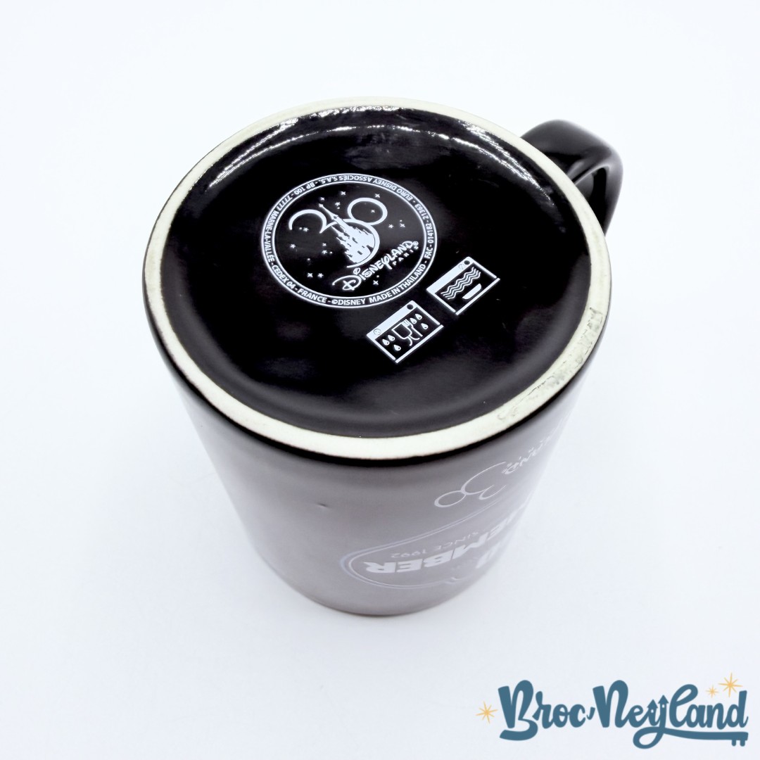 Tasse-Cast-Member-Mickey-30ème-anniversaire-Disneyland-Paris-mug-30-ans-Disney-noir-Making-the-magic (1)