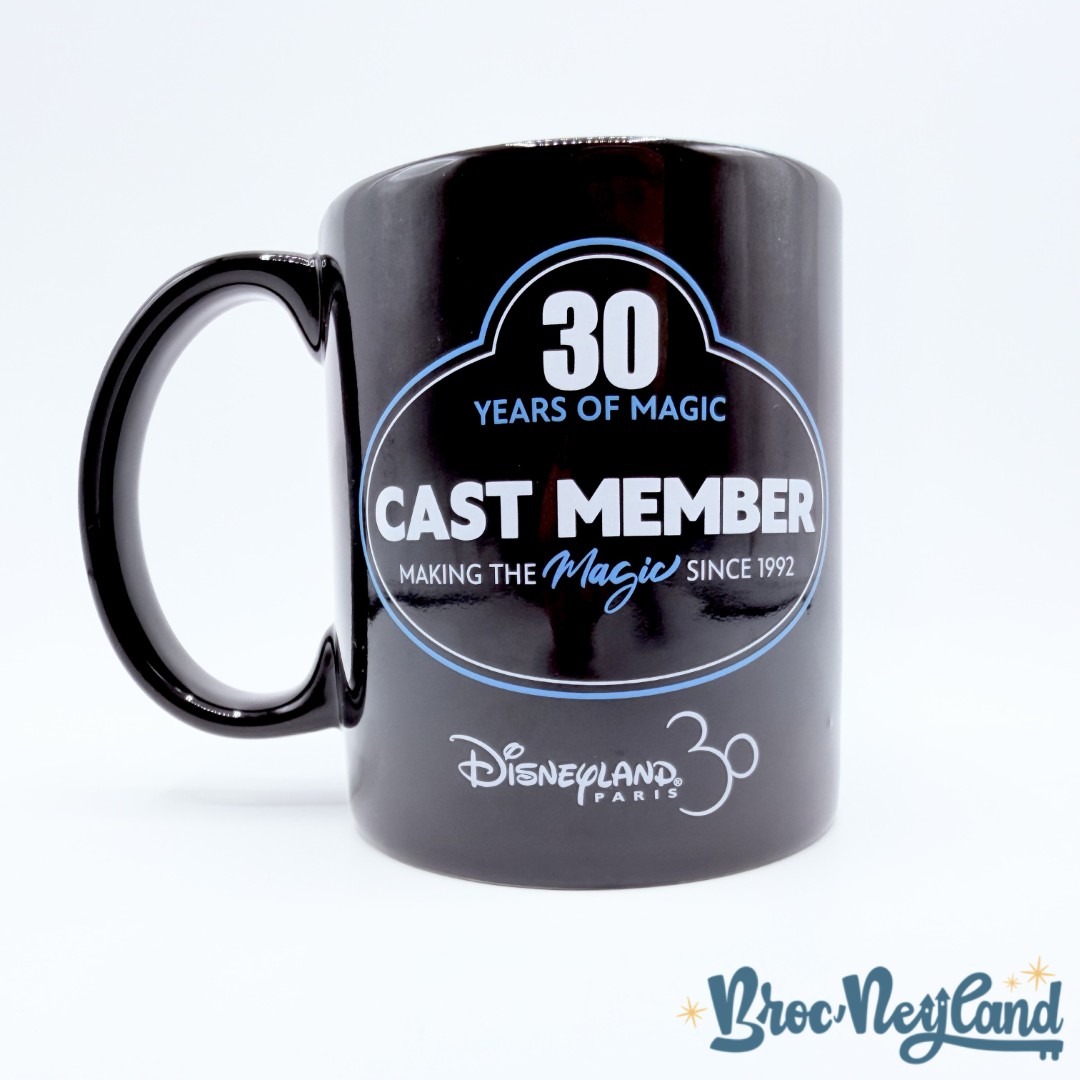 Tasse-Cast-Member-Mickey-30ème-anniversaire-Disneyland-Paris-mug-30-ans-Disney-noir-Making-the-magic (3)
