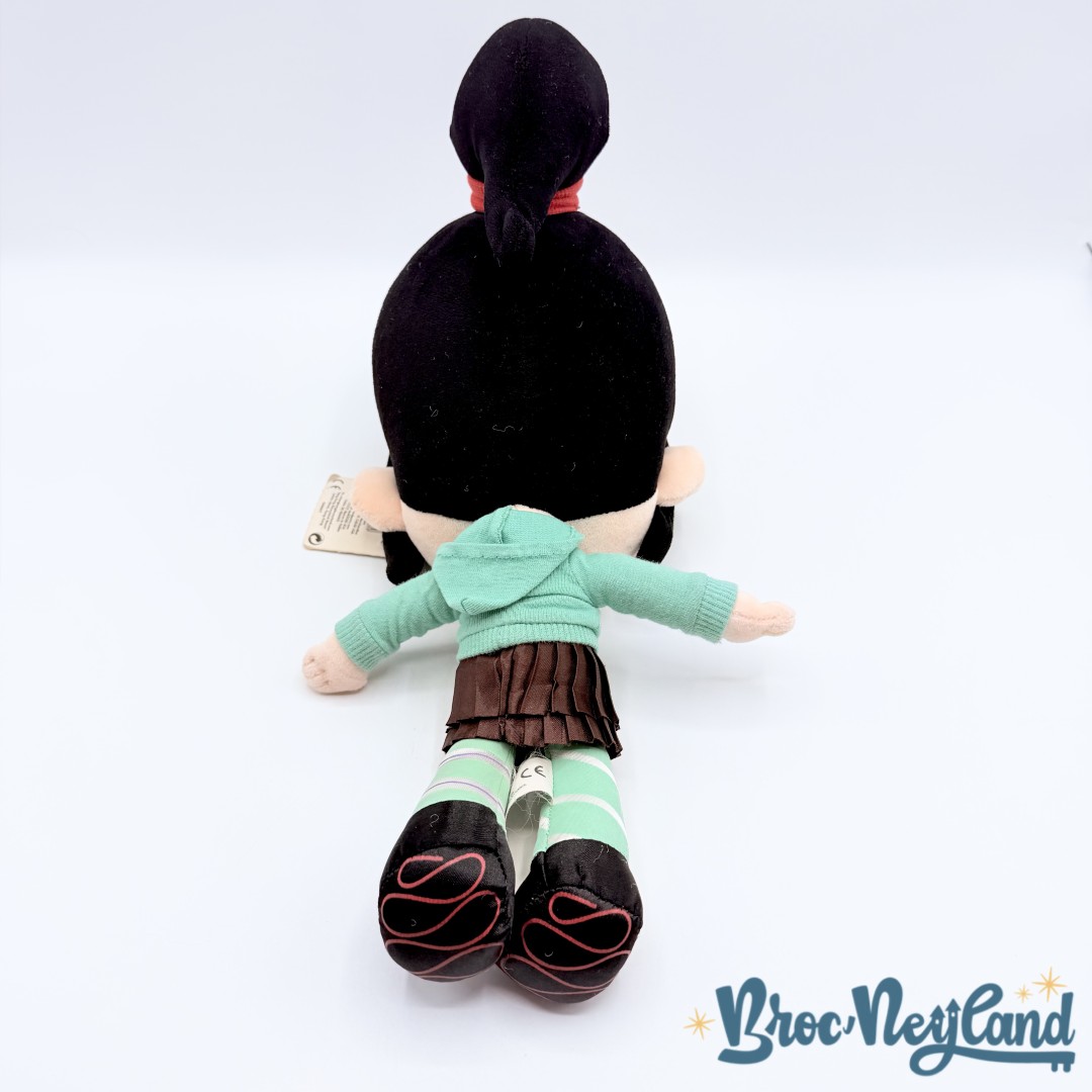Peluche-Vanellope-von-Schweetz-Les-Mondes-de-Ralph-Disneyland-Disney-Parks-fille-bonbons-24-cm (3)