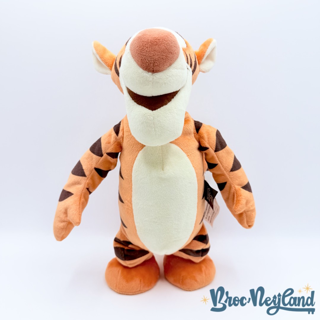 Peluche-Tigrou-interactive-Mon-Ami-Tigrou-Disney-Mattel-Winnie-ourson-marche-et-chante-30-cm (3)
