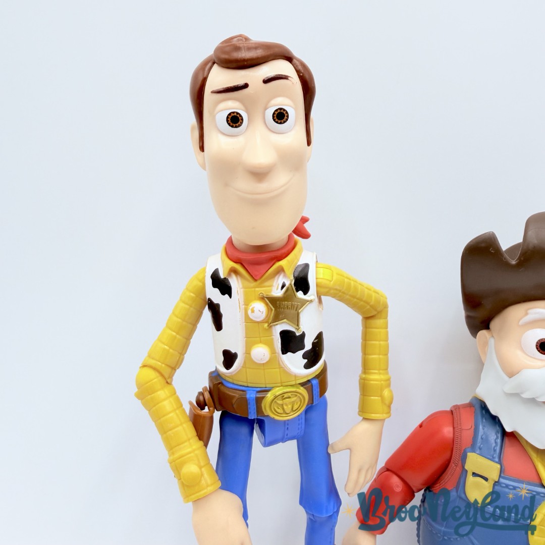 Jouet-Figurines-Woody-et-Papi-Pepite-Coffret-Lasso-Disney-Mattel-2017-cow-boy-chercheur-or (1)