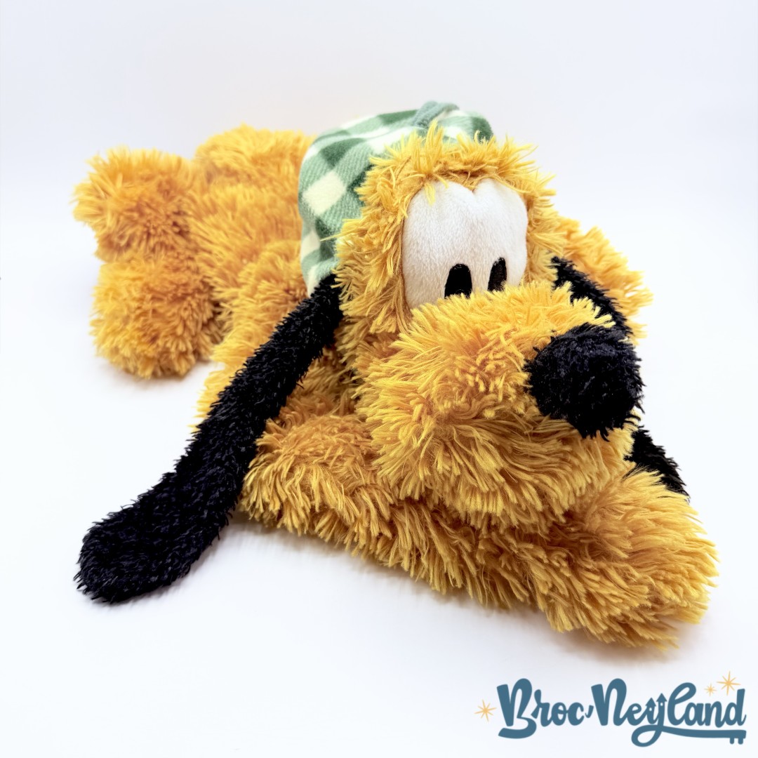 Peluche-Range-Pyjama-Pluto-Disneyland-Paris-Disney-chien-jaune-bonnet-58-cm (3)