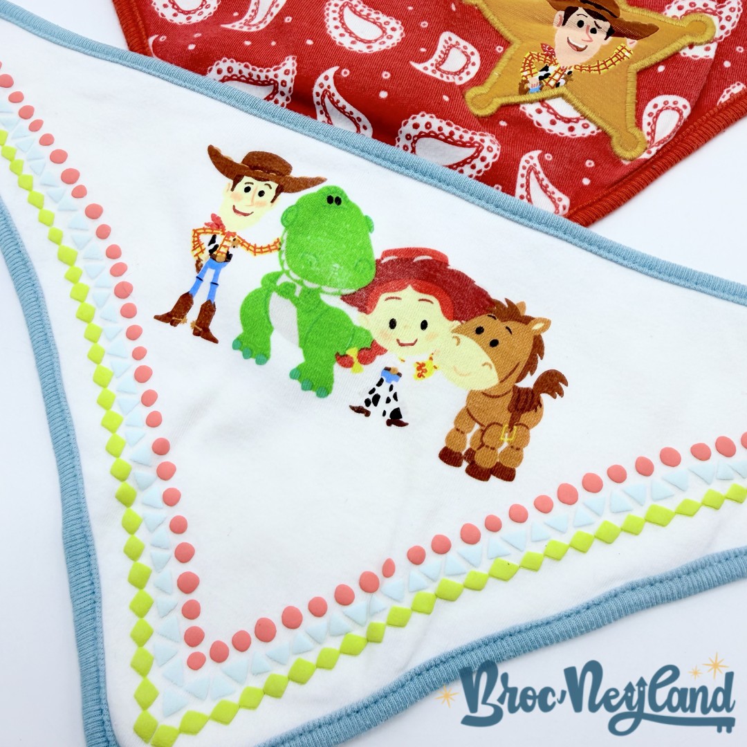 Bavoirs-Toy-Story-Disney-Woody-Jessie-Rex-Pile-Poil-bébé (2)