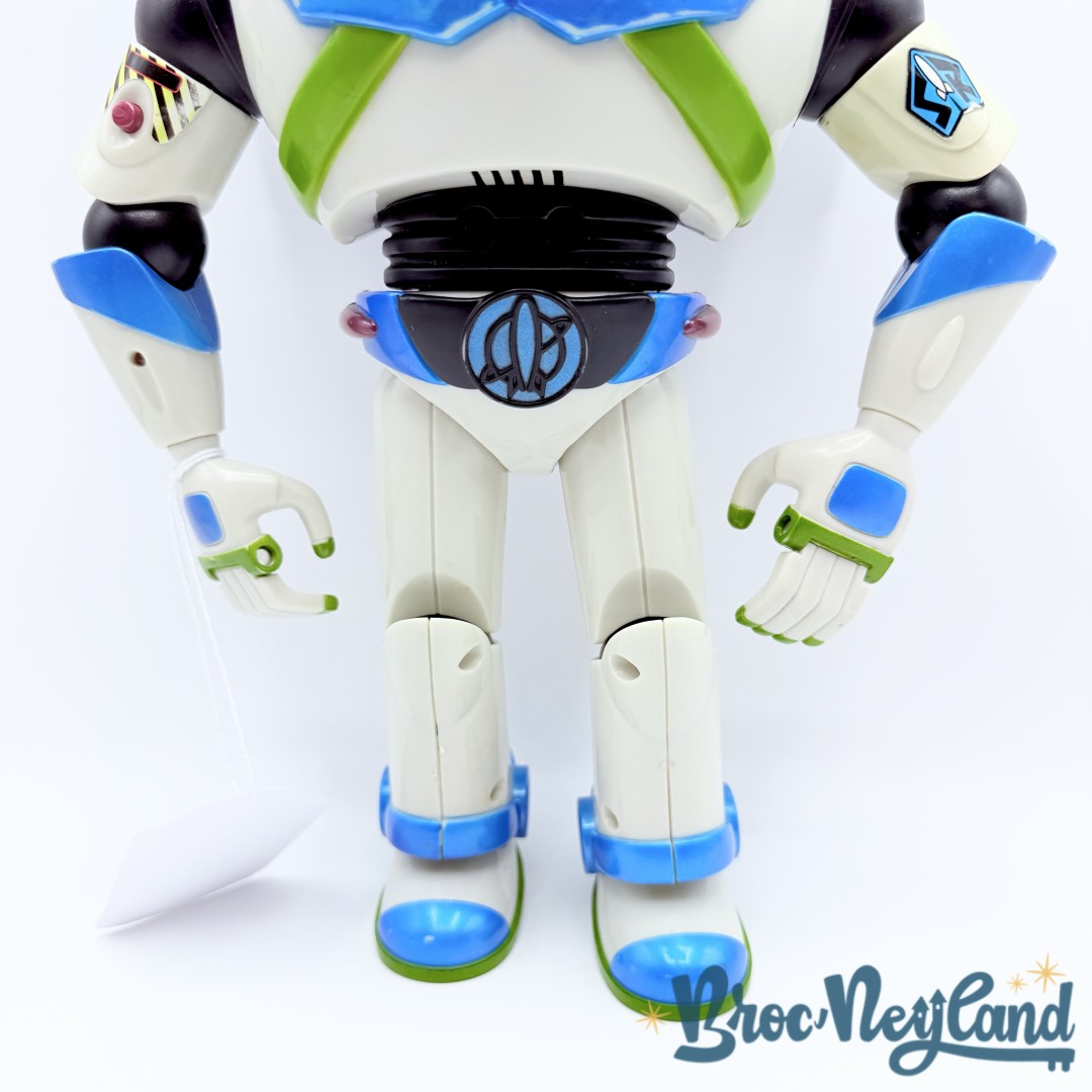 Jouet-Figurine-Buzz-éclair-Galactic-Defender-Toy-Story-and-Beyond-Disney-Hasbro-2003-parle-FRANCAIS-30-cm (4)