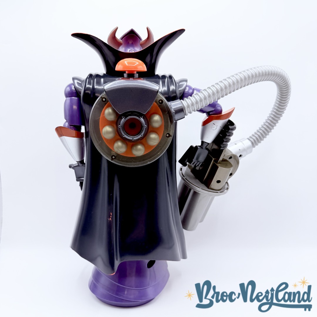 Figurine-interactive-Empereur-Zurg-Toy-Story-Disney-Store-jouet-parlant-40-cm (7)