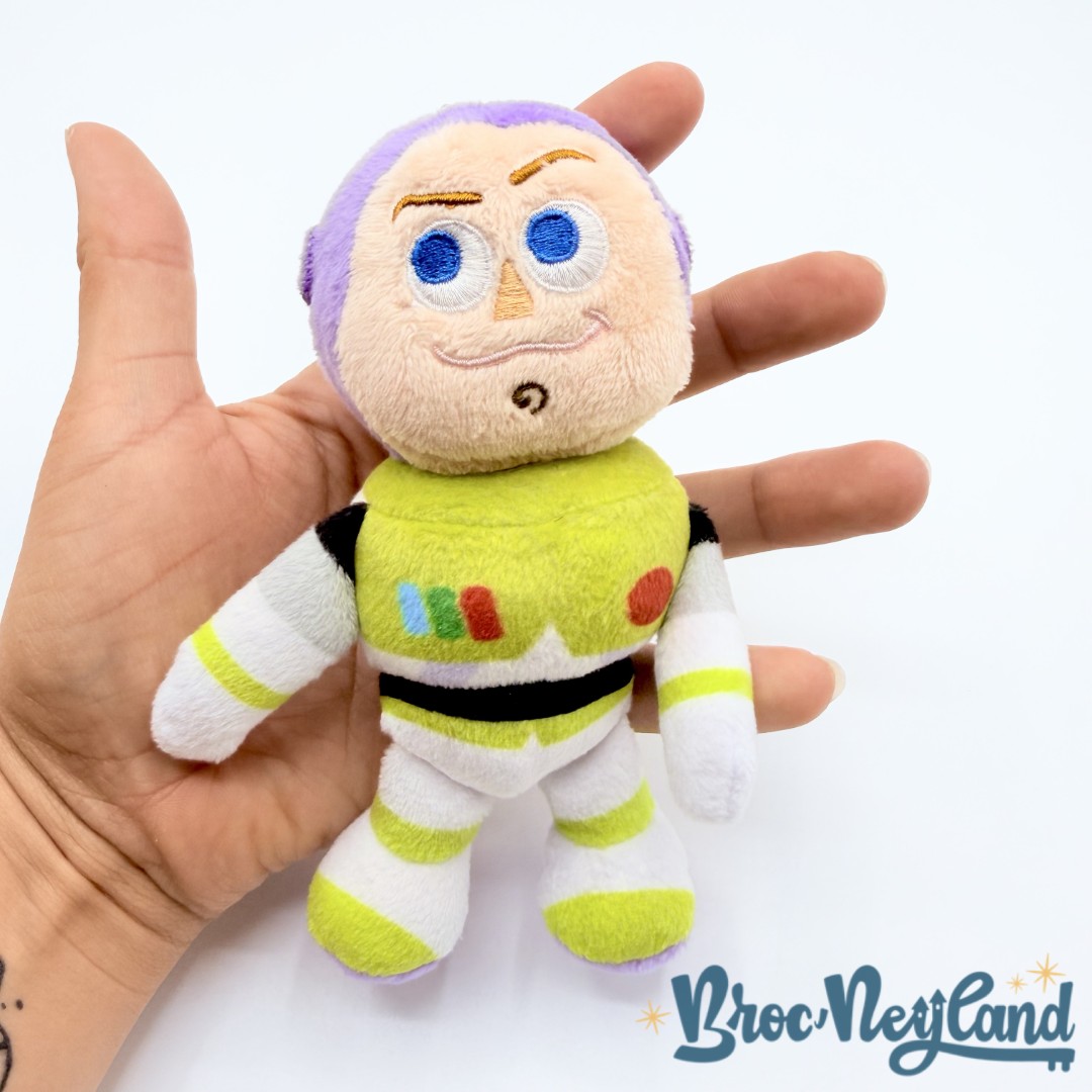 Porte-clés-Buzz-Eclair-Toy-Story-Disney-Japon-peluche-keychain-15-cm (1)