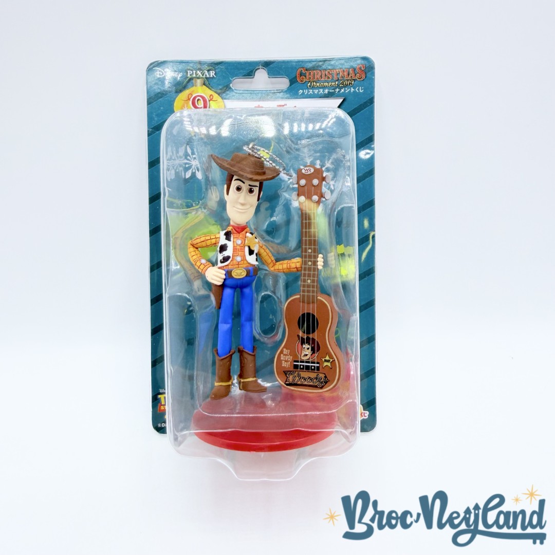 Ornement-Noël-Woody-Toy-Story-Disney-Japon-Christmas-2019-boule-suspension-plastique (3)