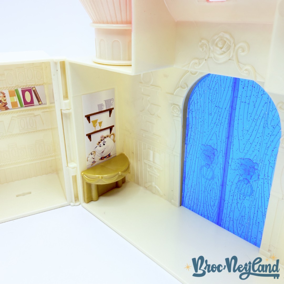 Ensemble-de-jeu-Château-La-Belle-et-la-Bête-Boutique-Royale-Disney-Mattel-2009-mini-poupée-figurine (4)
