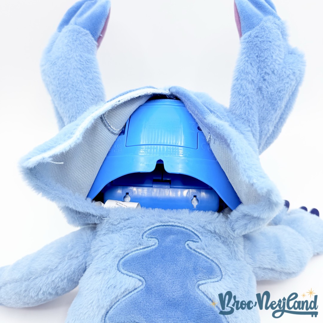 Peluche-Stitch-Marionnette-Real-FX-Interactive-Disney-WOW-STUFF-Puppetronic-Lilo-et-Stitch-bleu-48-cm (8)