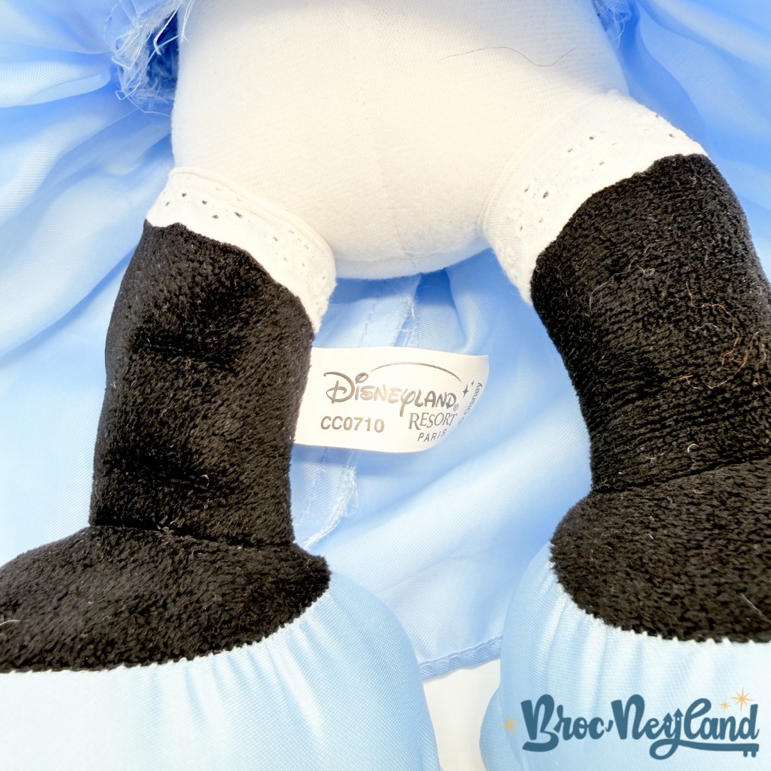 Peluche-Minnie-Cendrillon-Disneyland-Paris-Disney-princesse-robe-bleu-40-cm (6)
