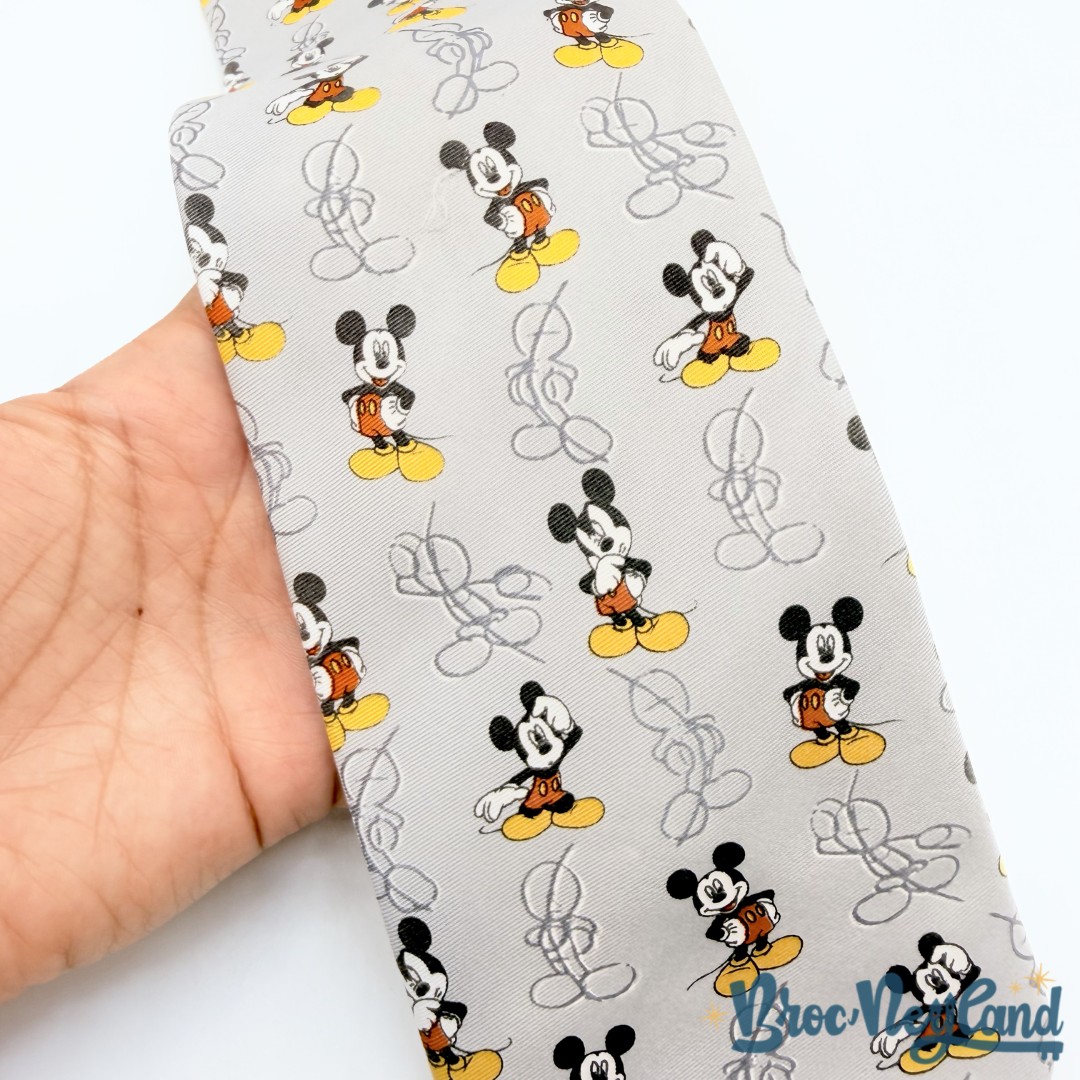Cravate-Mickey-Mouse-croquis-Mickey-Unlimited-gris (1)
