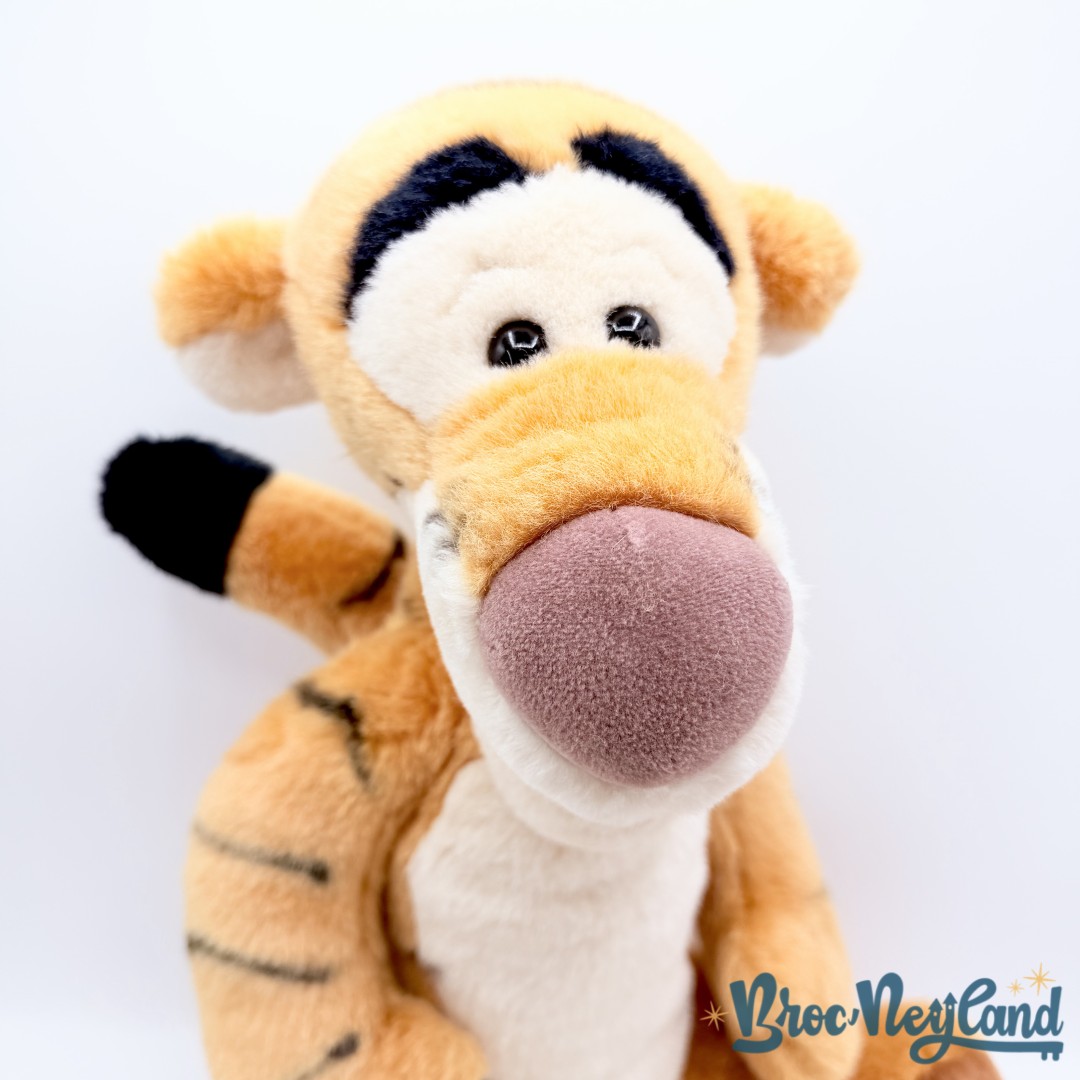 Peluche-Tigrou-classique-Disneyland-Resort-Paris-Disney-Winnie-ourson-tigre-orange-45-cm (4)