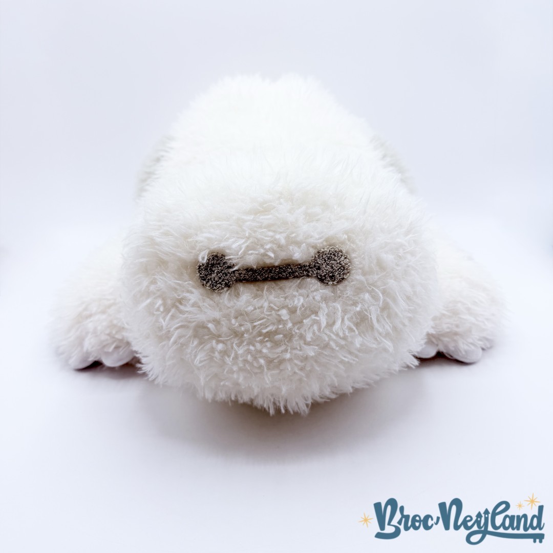 Peluche-Baymax-Cloud-Fluffy-Friends-Disney-Store-Les-Nouveaux-Héros-robot-blanc-poils-longs-46-cm (3)