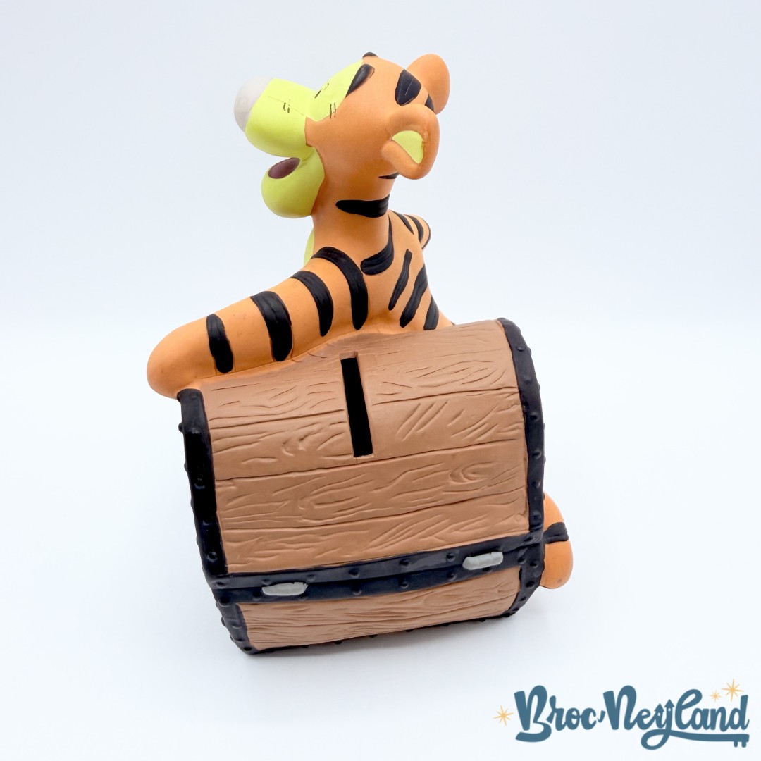 Tirelire-Tigrou-coffre-trésor-Disney-Winnie-ourson-plastique-19-cm (1)