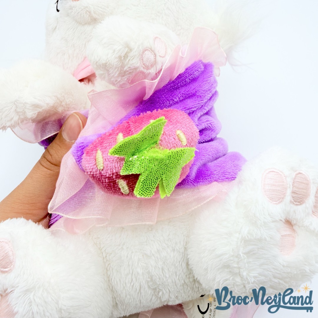 Peluche-Marie-Les-Aristochats-Disney-Babies-Disney-Parks-2016-chat-couffin-couverture-fraise (1)