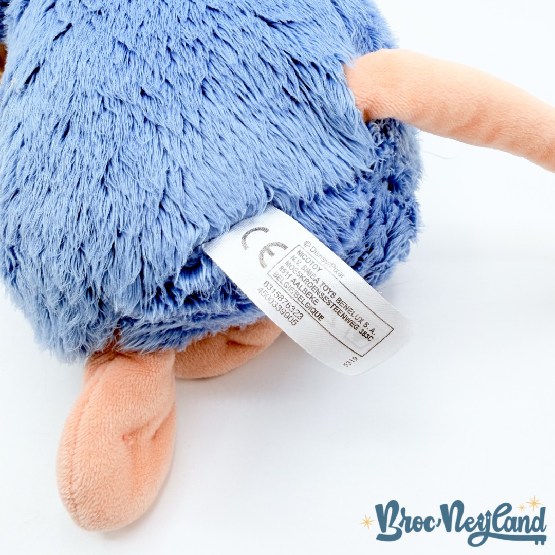 Peluche-Rémy-pain-Ratatouille-Disney-Nicotoy-rat-bleu-cuisinier-baguette-30-cm (4)