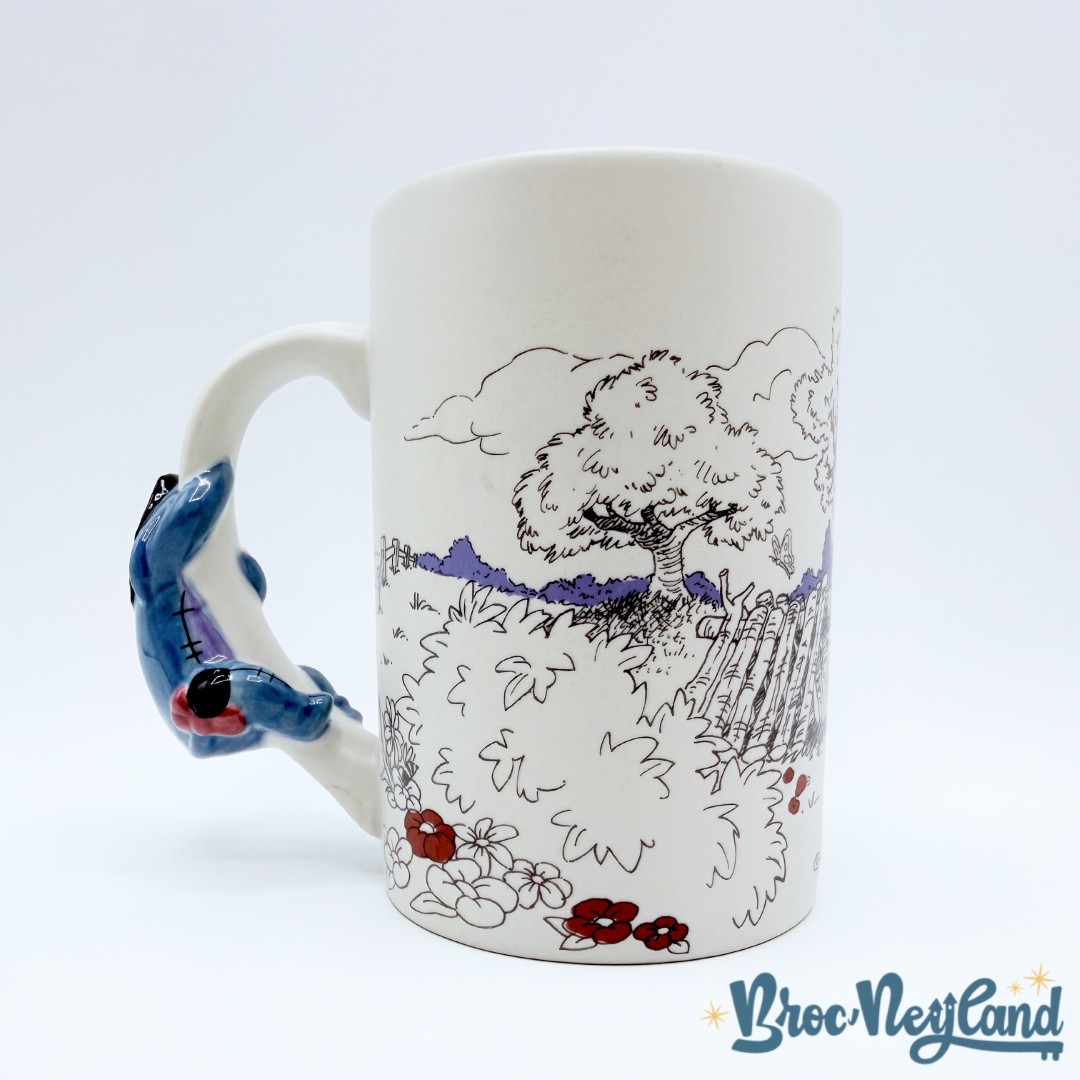 Tasse-Bourriquet-Disney-Parks-mug-Disneyland-Winnie-ourson-blanc-figurine-relief-3D (4)