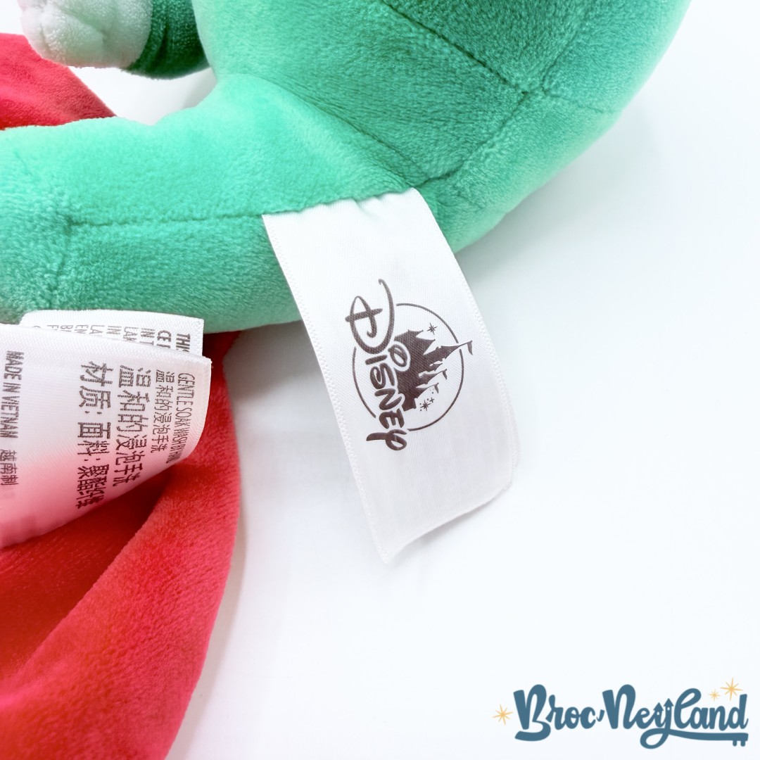 Peluche-Mickey-Noël-emmaillotée-Disney-Parks-2019-Disneyland-lutin-couverture-cocon-30-cm (1)