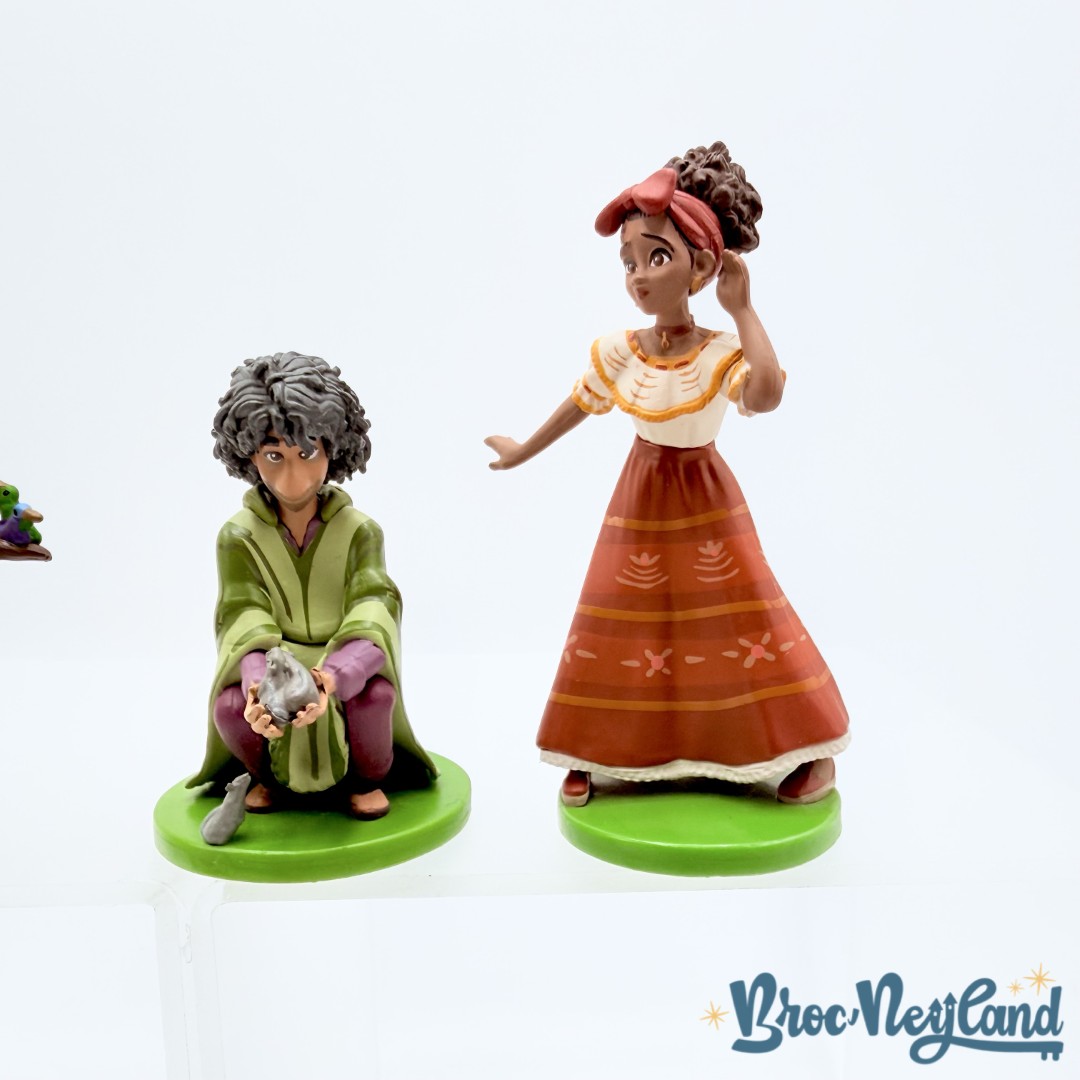 Figurines-Encanto-playset-Deluxe-Disneyland-2021-Disney-Ensemble-de-jeu (1)