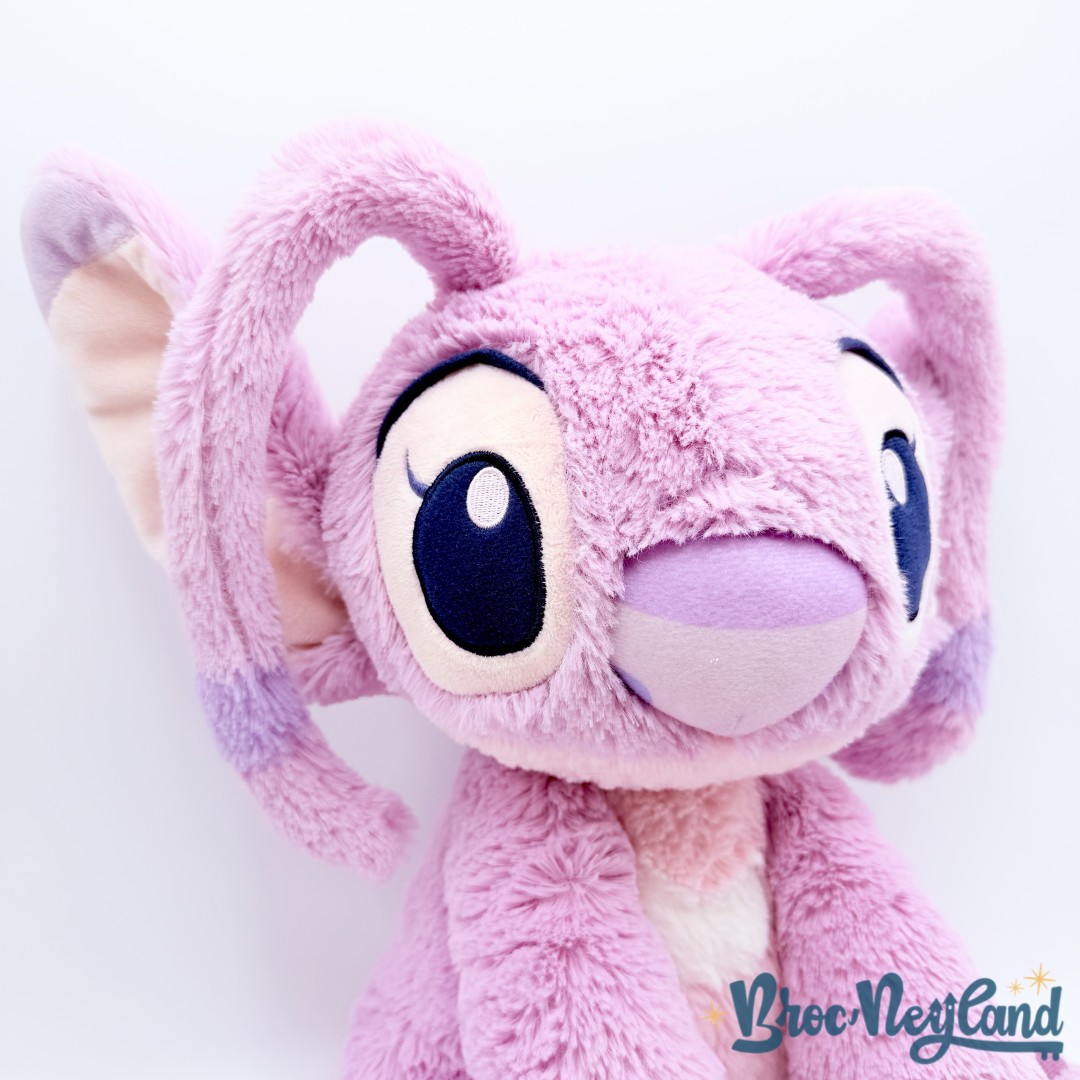 Peluche-Angel-classique-Disney-Store-2023-Lilo et-Stitch-rose-violet-34-cm (6)