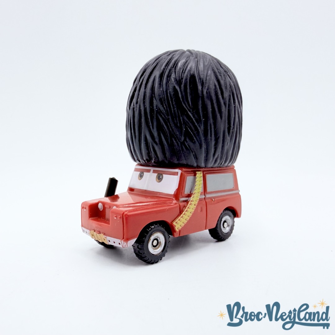 Figurine-Sergent-Highgear-Course-au-trésor-Cars-2-Disney-Mattel-2018-Super-Chase-Londres-rouge (2)