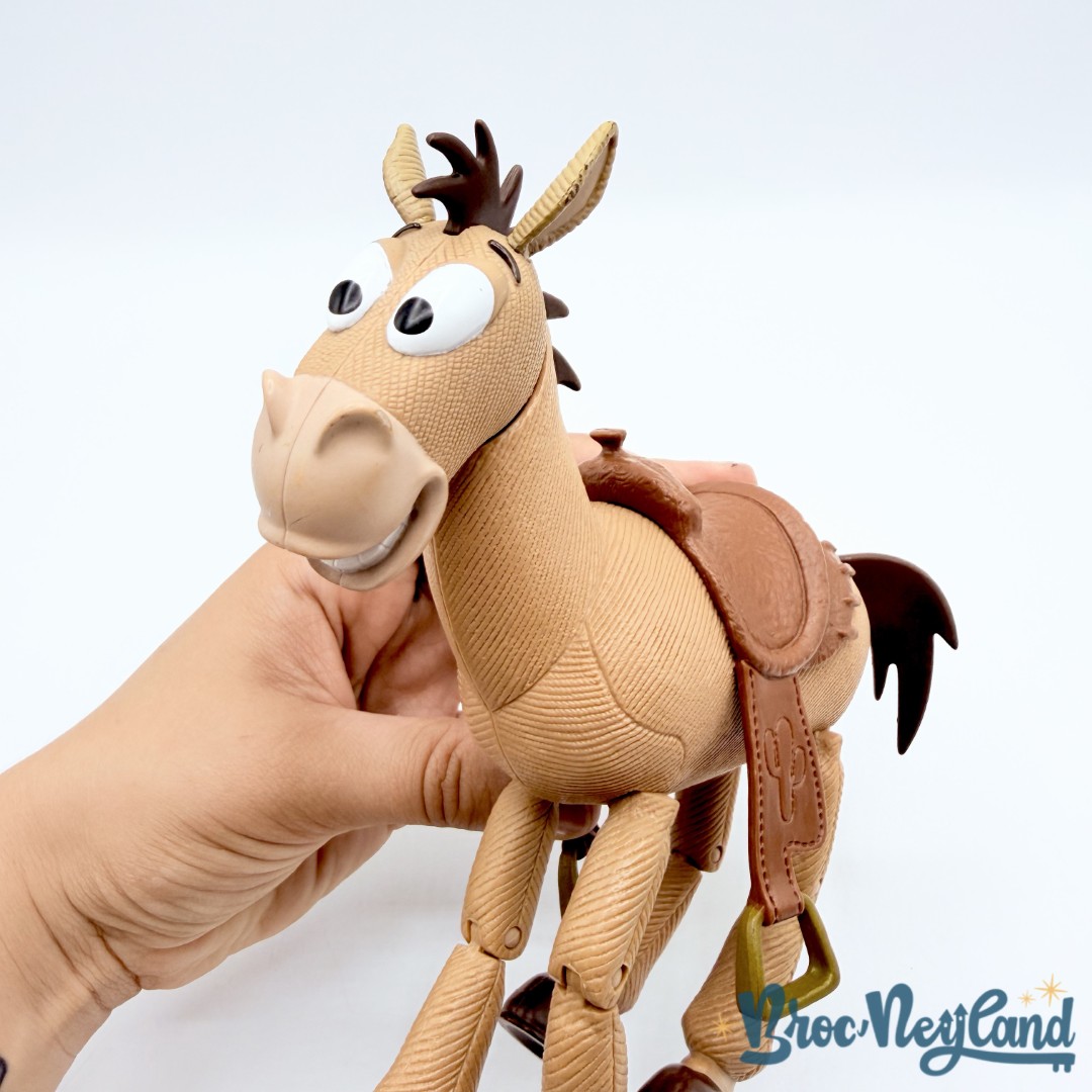 Jouet-Figurine-Pile-Poil-Toy-Story-Disneyland-Paris-Disney-cheval-marron-18-cm (1)
