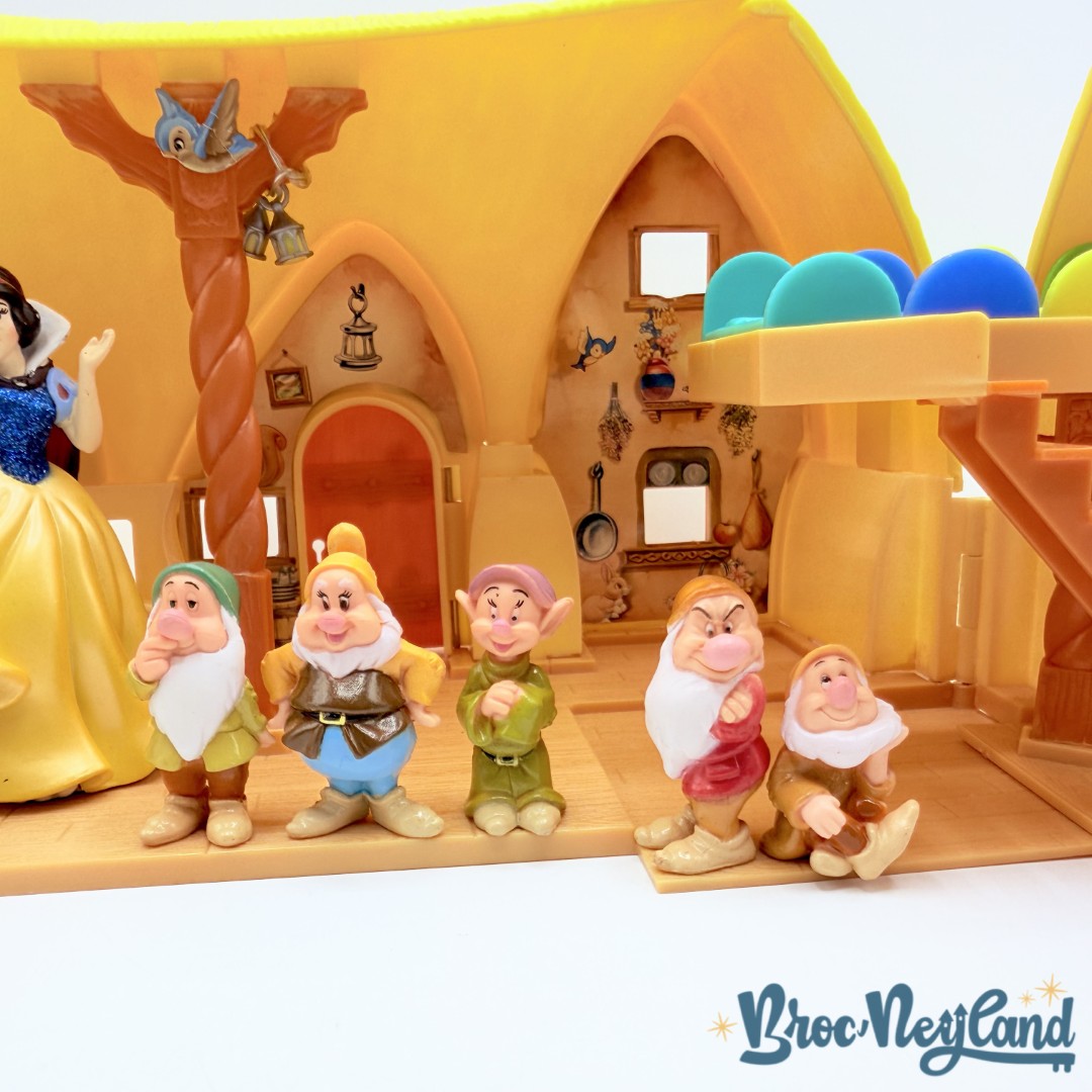 Jouet-Chaumière-Blanche-Neige-et-les-sept-Nains-Disney-Simba-Toys-Ensemble-de-jeu-figurines-maison (5)