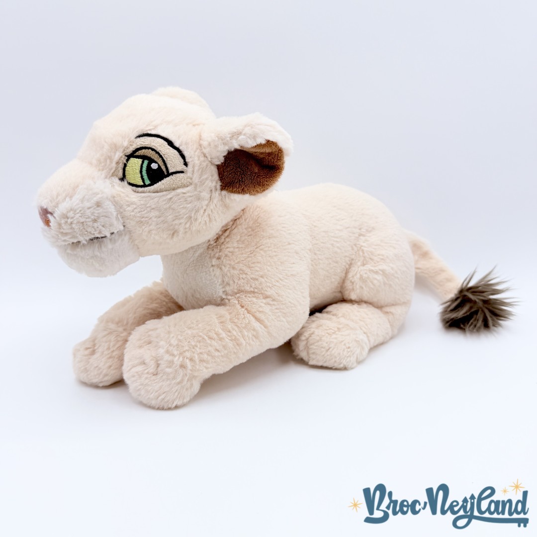 Peluche-Nala-Le-Roi-Lion-Disneyland-Paris-2017-Disney-32-cm (2)