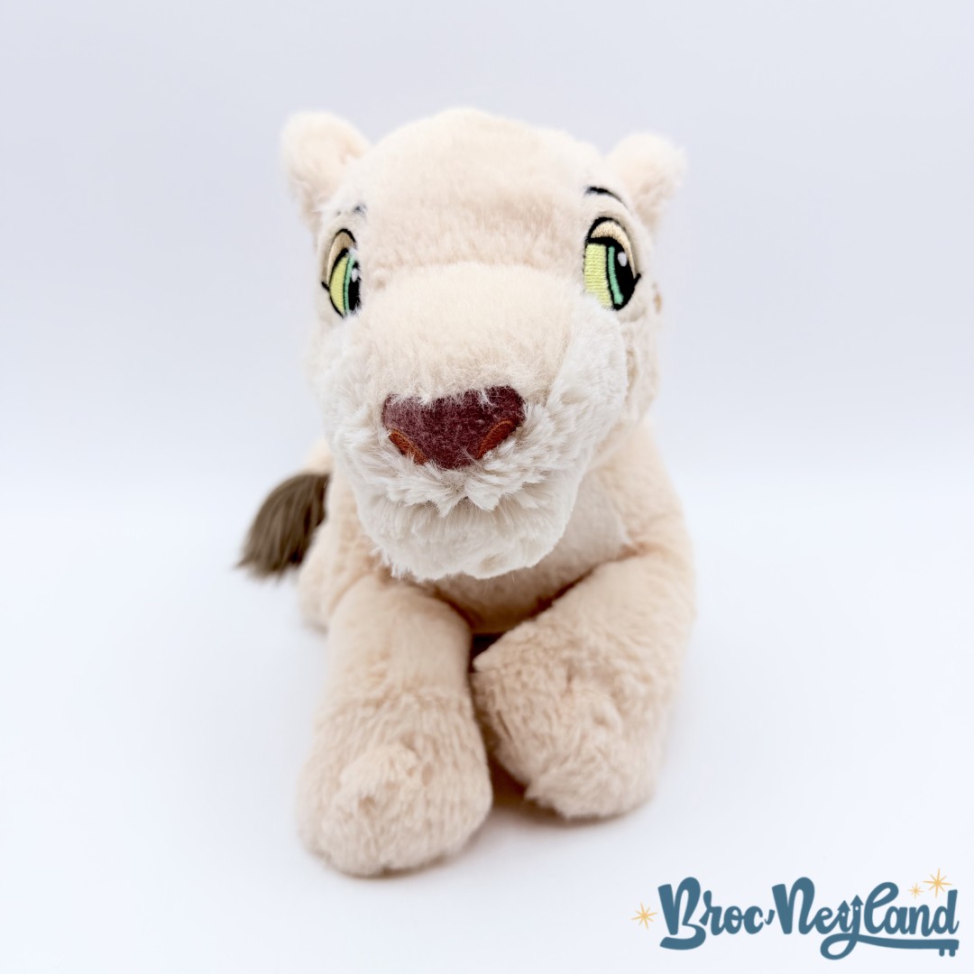 Peluche-Nala-Le-Roi-Lion-Disneyland-Paris-2017-Disney-32-cm (3)