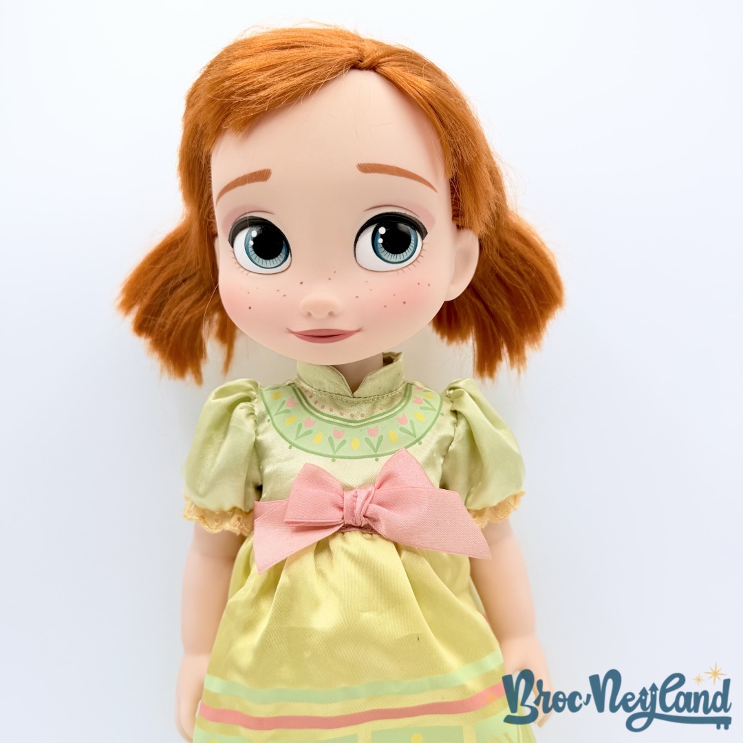 Poupée-Anna-La-Reine-des-Neiges-Animators-Collection-V5-Disneyland-2019-Disney-princesse-pyjama-40-cm (3)